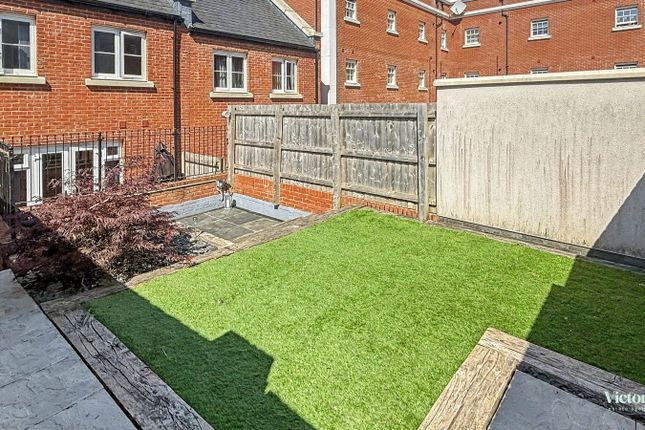 32, Ursa Gardens, Sherford photo 2