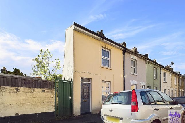 Thumbnail End terrace house for sale in Weston Road, Strood, Rochester