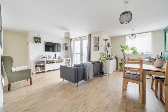 Apartment 8, Goldcrest House,3, Goldcrest House, Kingston Close, Maidenhead photo 2