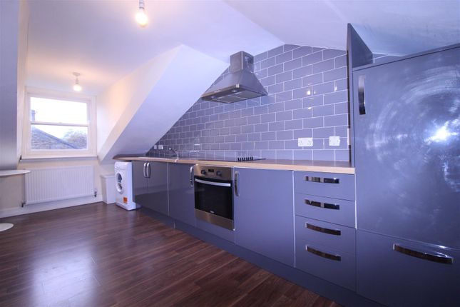 Property to rent in Urswick Road, London