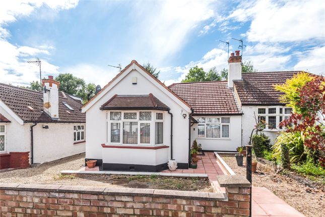 Thumbnail Bungalow for sale in Fitzjohn Avenue, Barnet