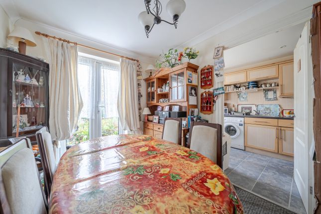 64, Megson Drive, Hampshire photo 4