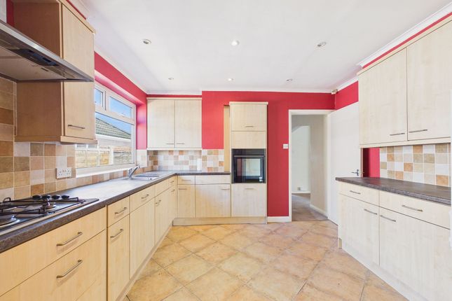 25 Westacres Avenue, Newcastle Upon Tyne photo 2