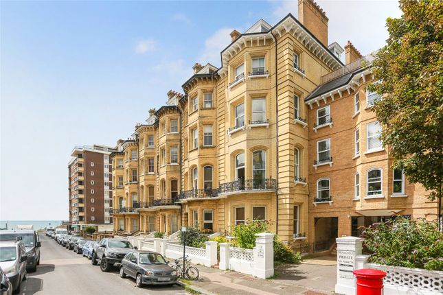 Thumbnail Flat for sale in Princes Court, 11 First Avenue, Hove, East Sussex