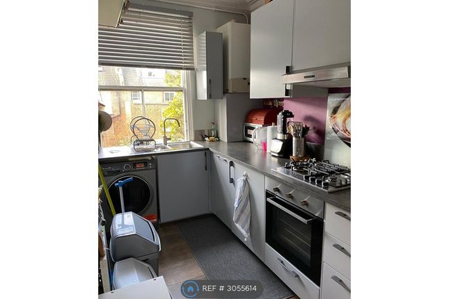 First Floor, St Stephens Avenue, Shepherds Bush, London photo 2