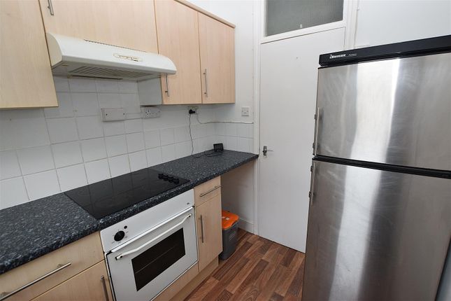Flat 5, 3, Charles Road West, St Leonards-On-Sea photo 4