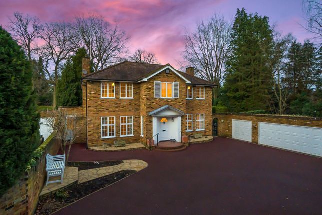 Thumbnail Detached house for sale in Heathfield Close, Woking