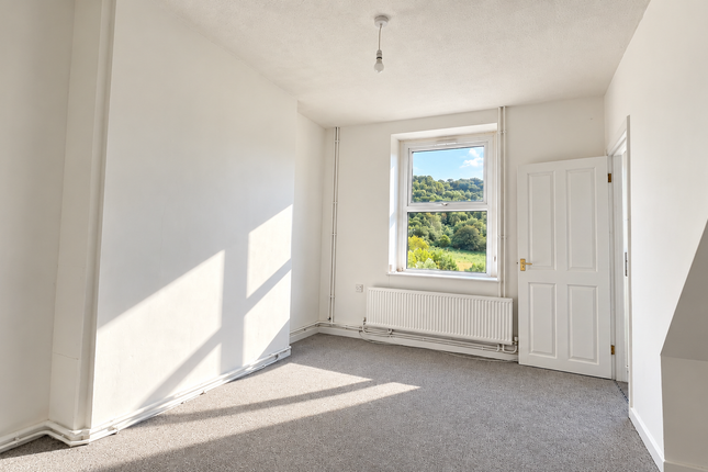 65 Commercial Road, Abertillery photo 3