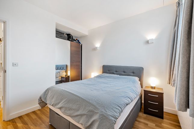 Flat for sale in Arklow Road, London