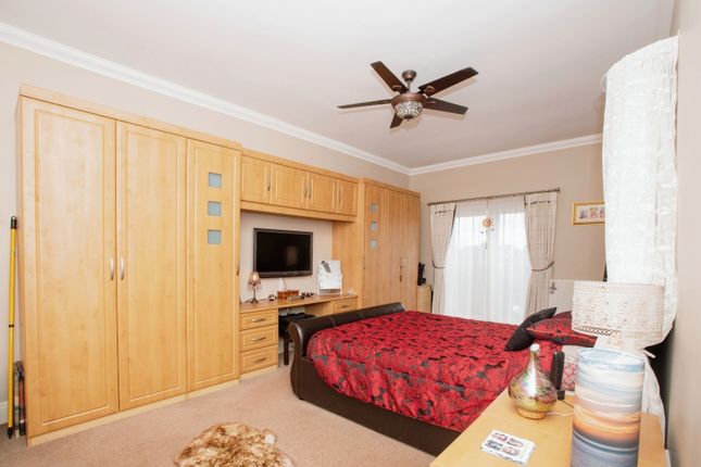 Flat for sale in Cambridge Road, Southport