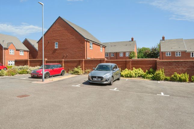 Whitmore House, 16, Eskil Paddock, Hitchin photo 2
