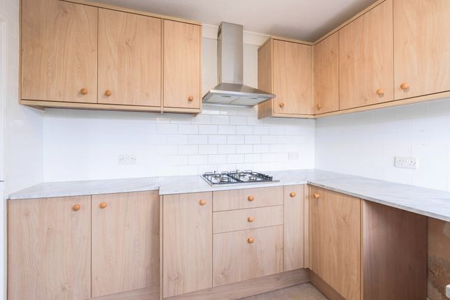 15, Wheatley Road, Stanford-le-hope photo 4