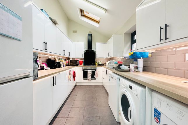 6 Bedroom Terraced in NG7 3HF