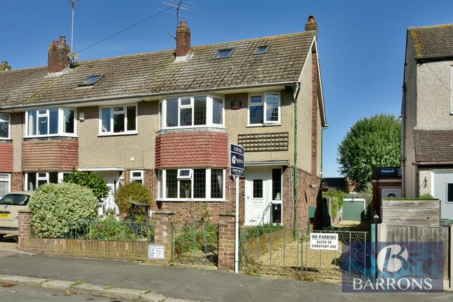 Thumbnail End terrace house for sale in Cromwell Avenue, Cheshunt, Waltham Cross