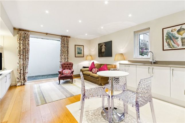Flat 24,, Derwent House, Stanhope Gardens photo 3