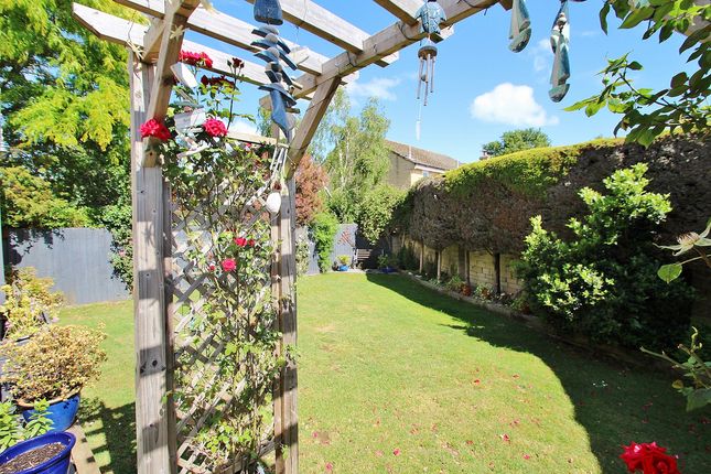 60, Pensclose, Witney photo 4