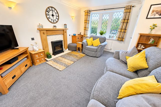 North View Drive, Brierley Hill photo 4