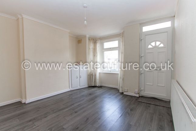 63 Arbury Avenue, Coventry photo 2