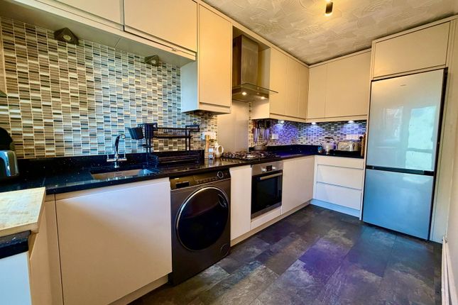 32, Tynewydd Terrace, Newport photo 4