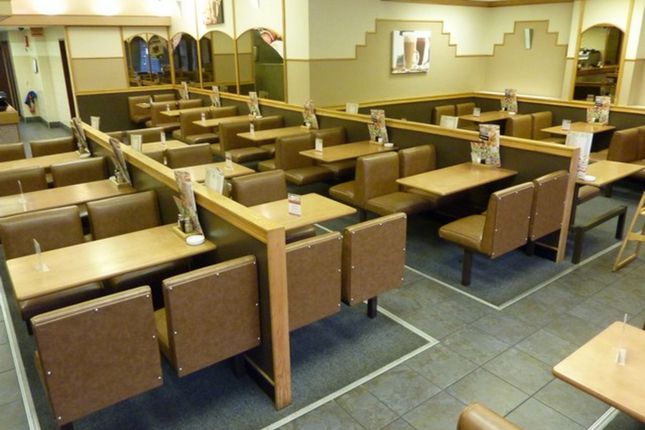 Thumbnail Restaurant/cafe for sale in Busy Day-Time Licensed Cafe/Restaurant, Basildon Town Centre