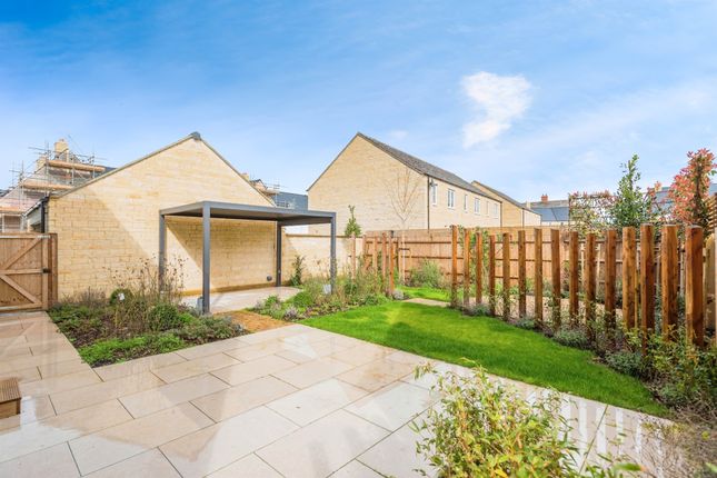 Detached house for sale in Whiteman Place, Burford