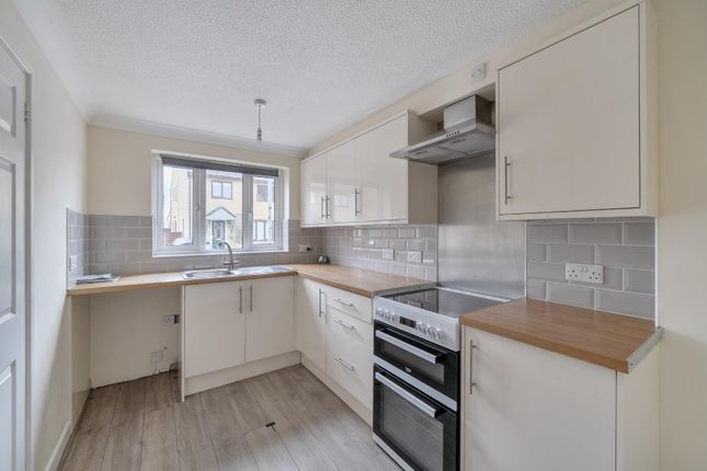 10, Hoopers Lane, Yeovil photo 2