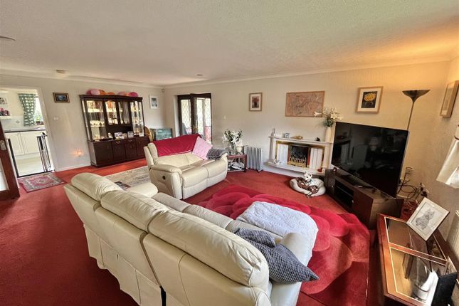 31, Thomas Street, Glossop photo 4