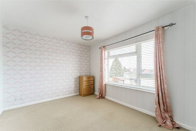 35, Tombridge Crescent, Pontefract photo 5