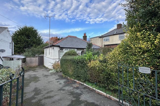 2-bed bungalow on The Bungalow,, Park Lane, Buckinghamshire, £450,000