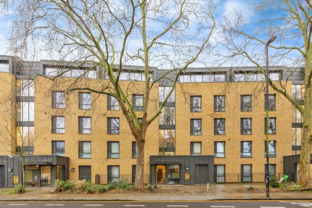 Thumbnail Flat for sale in 85 Canonbury Road, London