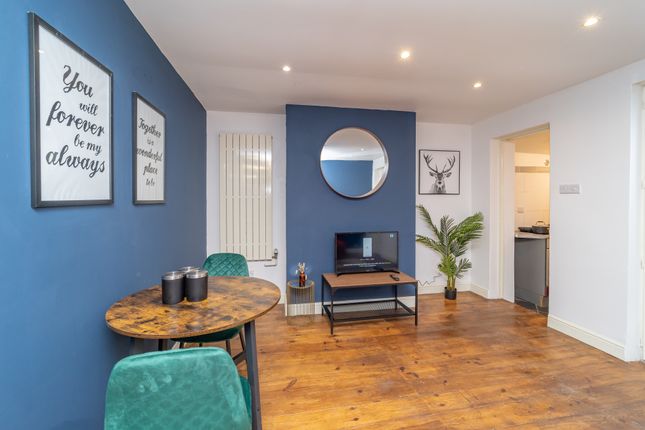 Thumbnail Flat to rent in Upper Market Street, Hove