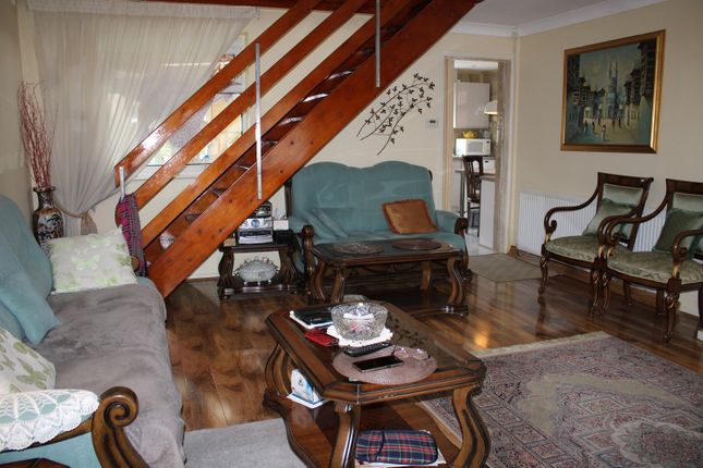162, Great Stone Road, Firswood photo 4