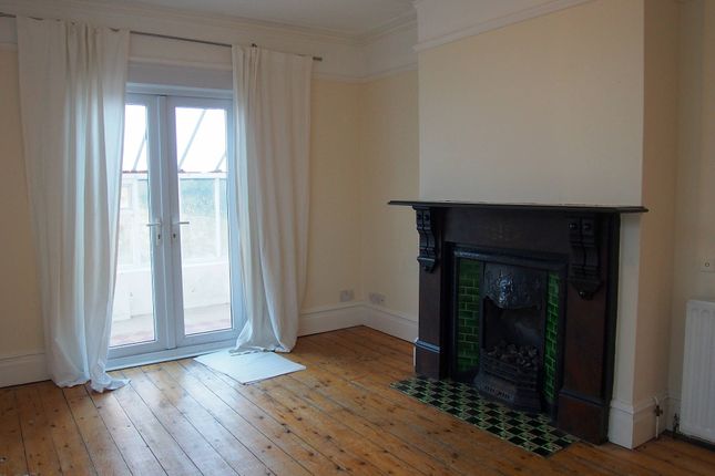 20, Park Avenue, Gillingham photo 3