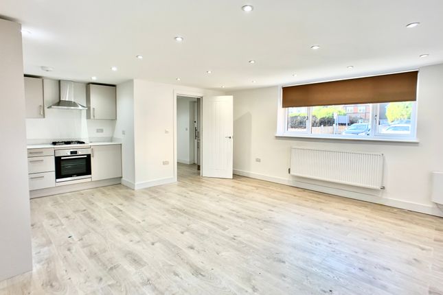 Thumbnail Flat to rent in Kimbolton Road, Bedford