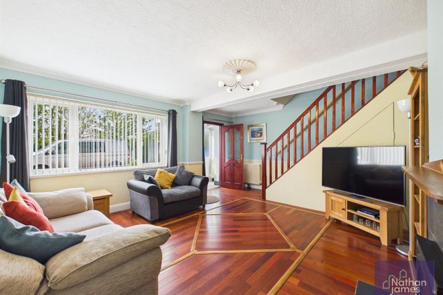6, Kestrel Close, Caldicot photo 2