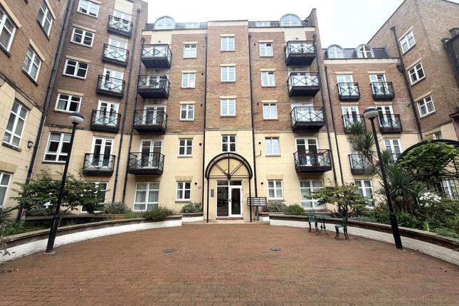 6 Swan Street, London photo 2
