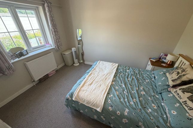 2, Cwrt Dulas, Lampeter photo 4