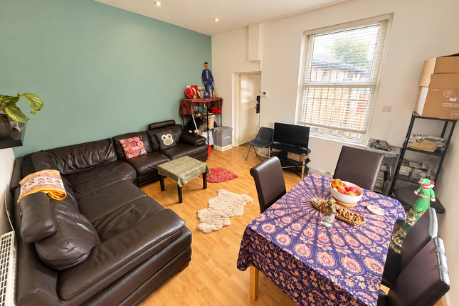 198 Burley Road, LEEDS photo 2
