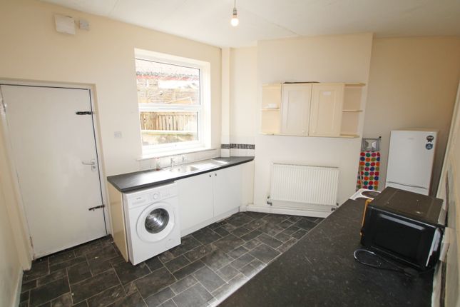 136, Gannow Lane, Burnley photo 4