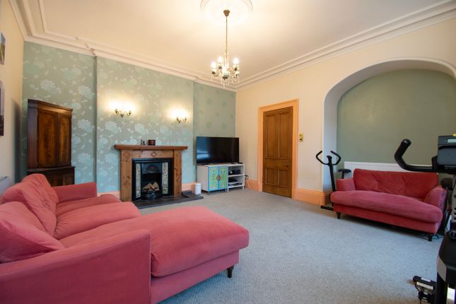 Formal Lounge