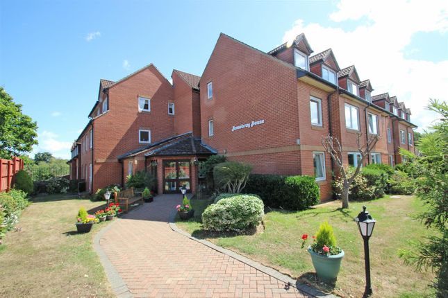 Thumbnail Flat to rent in Mary Rose Avenue, Wootton Bridge, Ryde