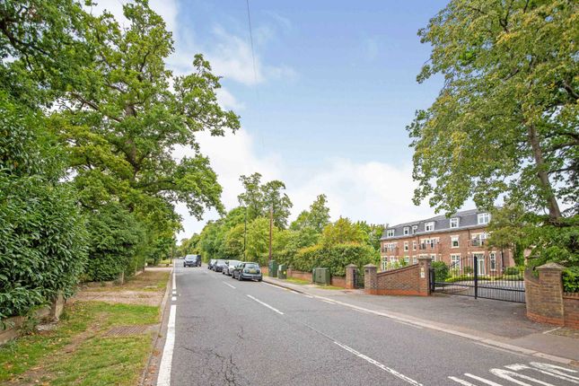 Flat for sale in Beech Hill, Hadley Wood, Hertfordshire