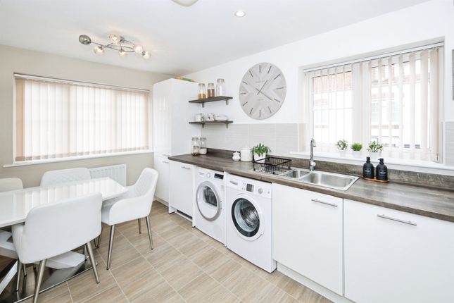 20, Meer Stones Road, Balsall Common photo 2