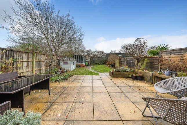 Terraced house for sale in Thame, Oxfordshire