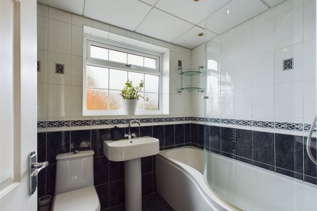 End terrace house for sale in Larkswood Road, Corringham