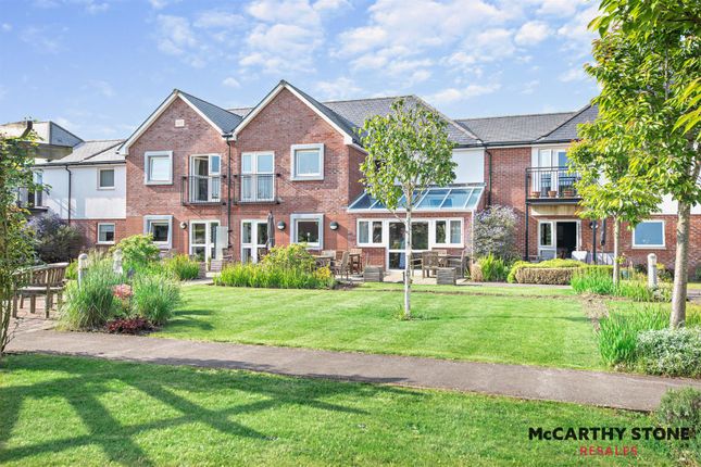 Flat for sale in Hillier Court, Botley Road, Romsey