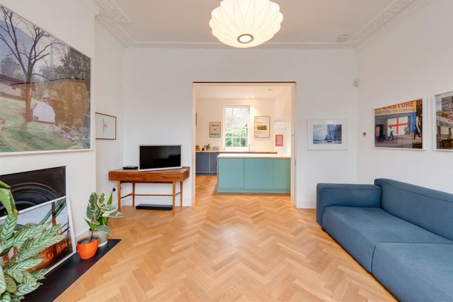 105, Queens Crescent, London photo 4