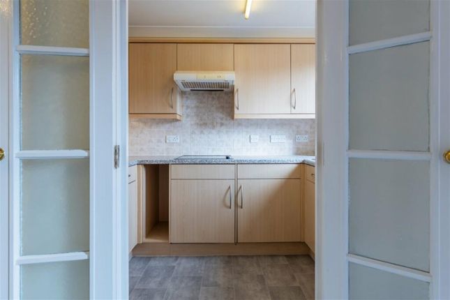 Flat to rent in Hathaway Court, Alcester Road, Stratford-Upon-Avon