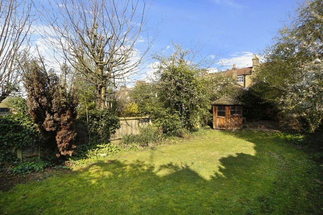 16, Woodbourne Avenue, London photo 3