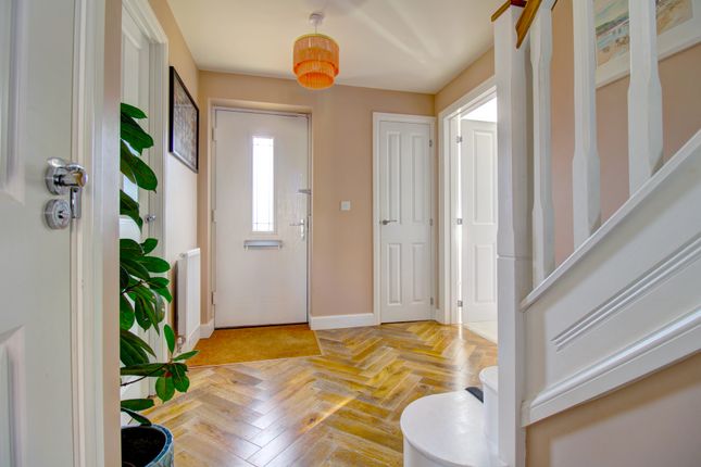Entrance Hallway (Alt View)
